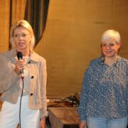Tanja Bohn (l.) und Stefani Dörr freuten sich über die Resonanz im Lichtspielhaus.